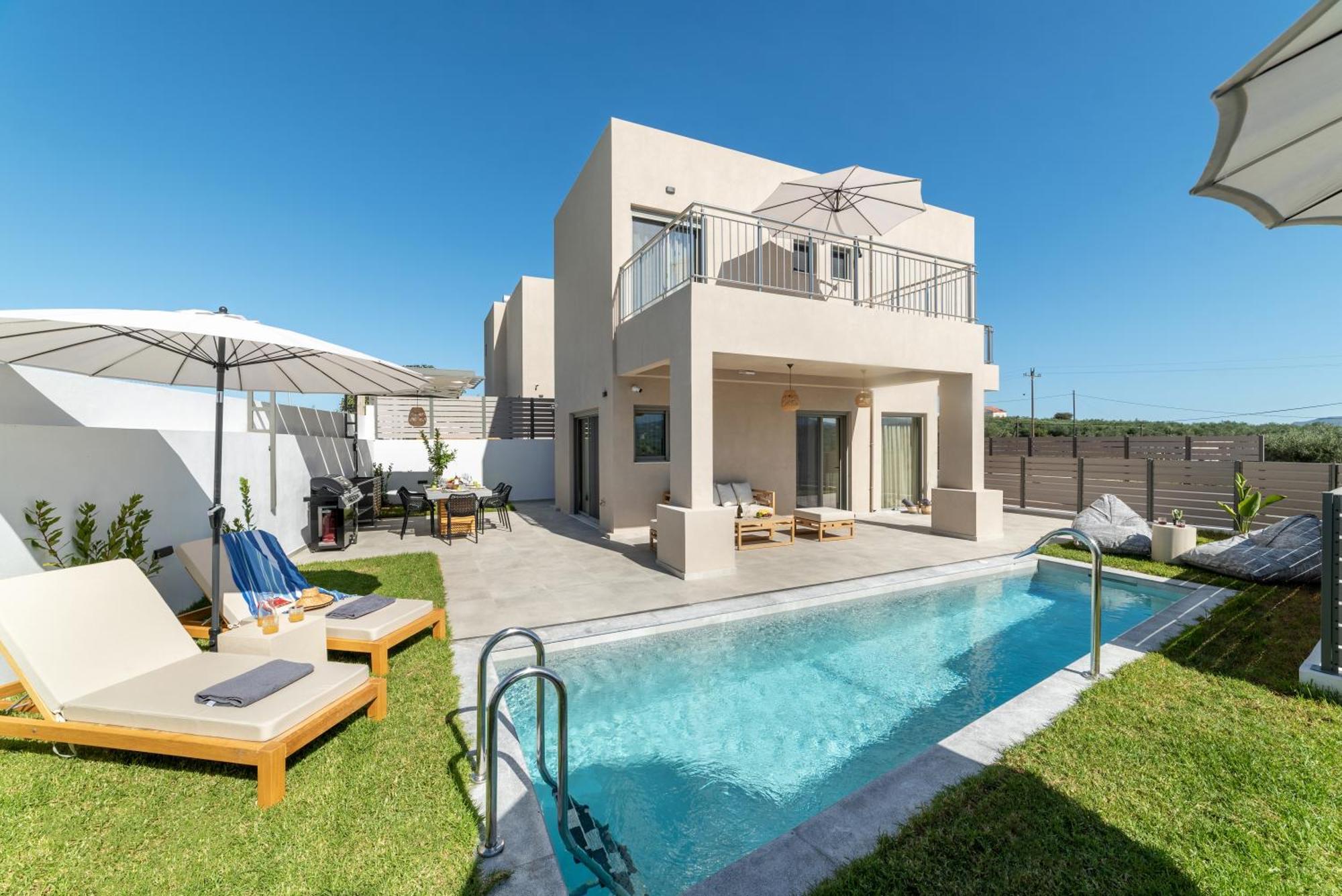 Ks Luxury Heated Pools Villa *