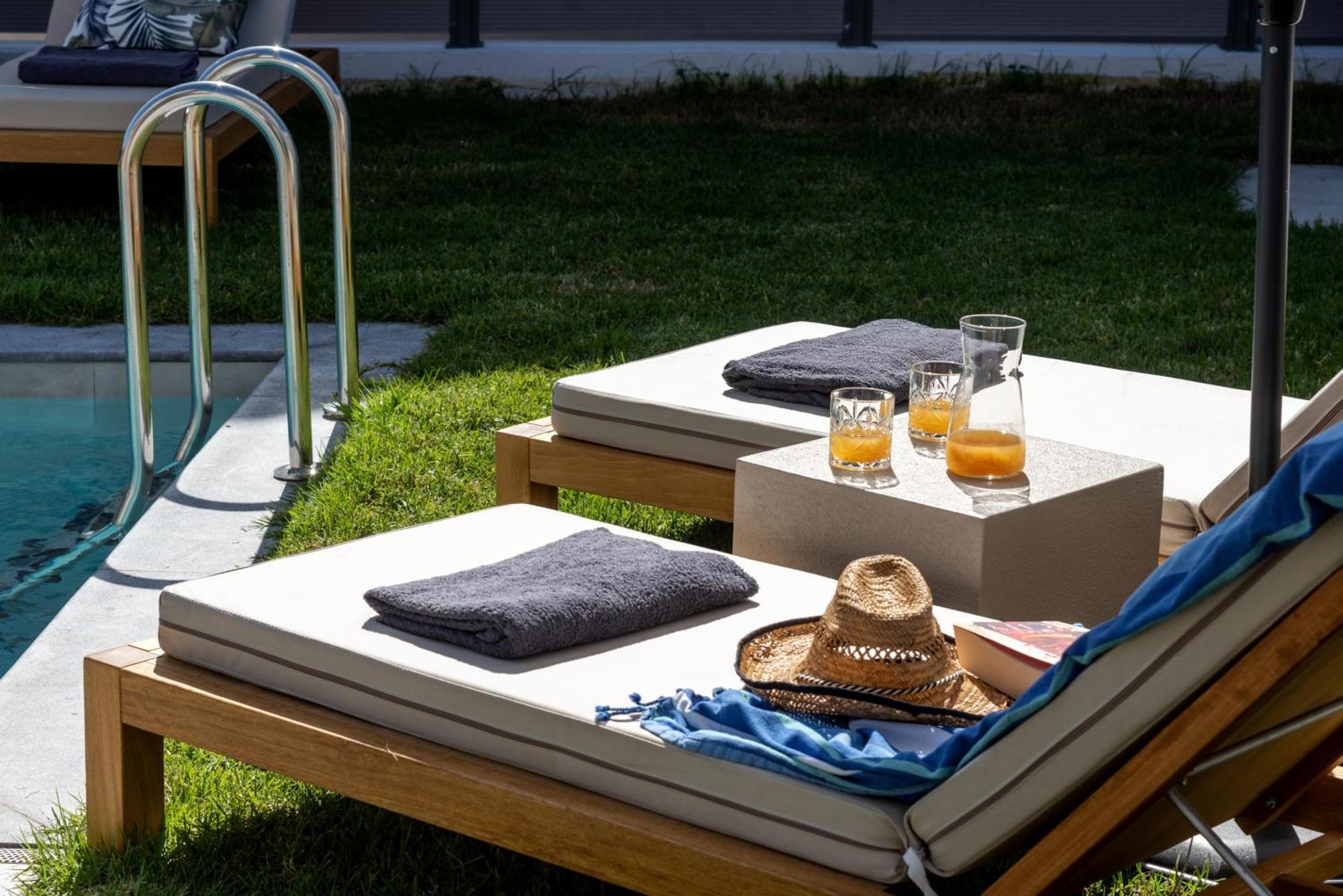 Ks Luxury Heated Pools *