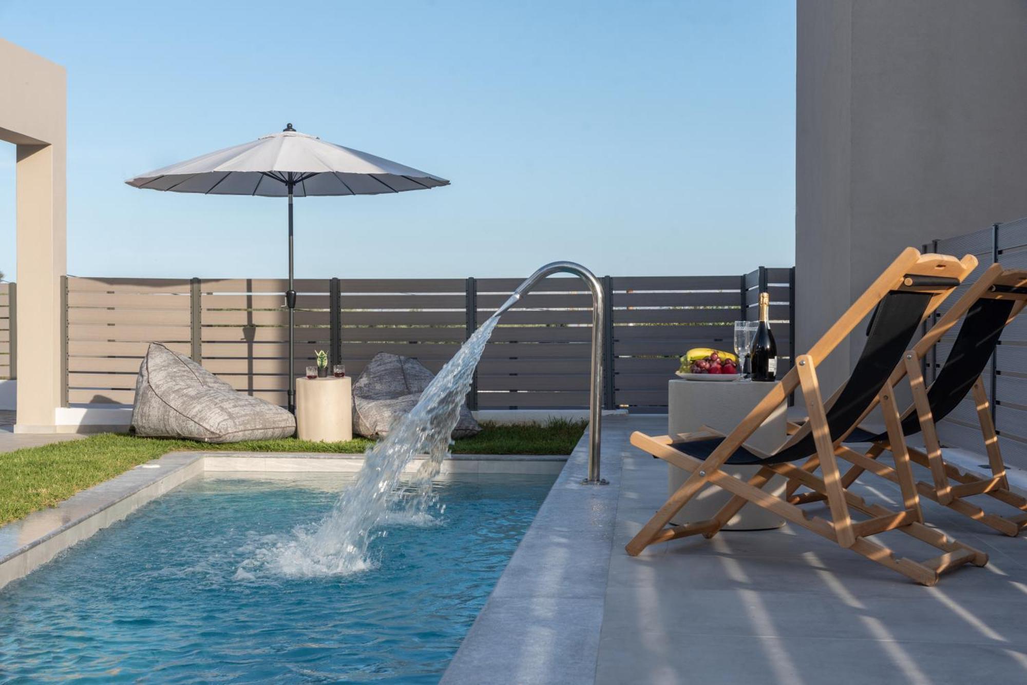 Ks Luxury Heated Pools Villa *