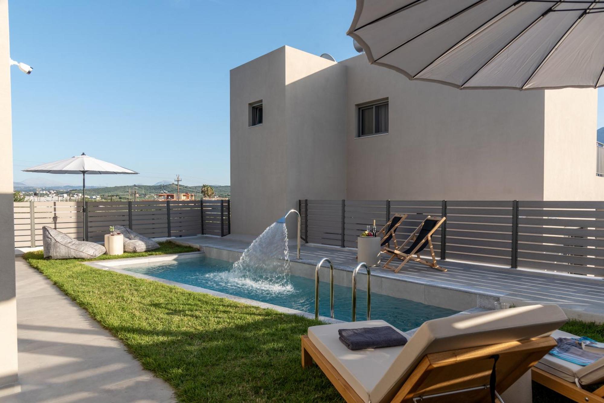 Villa Ks Luxury Heated Pools *