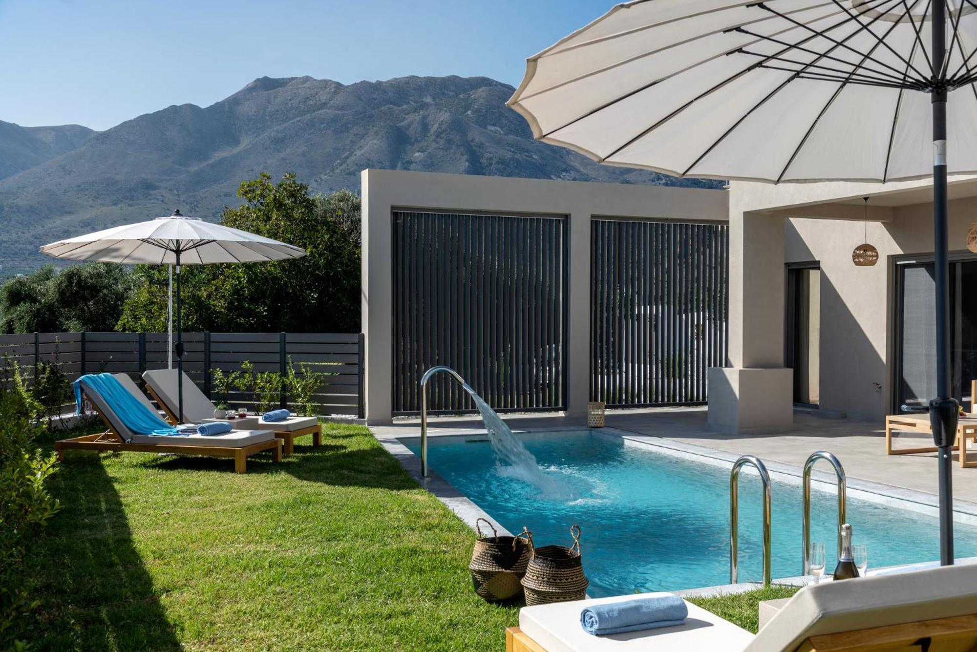 Villa Ks Luxury Heated Pools *