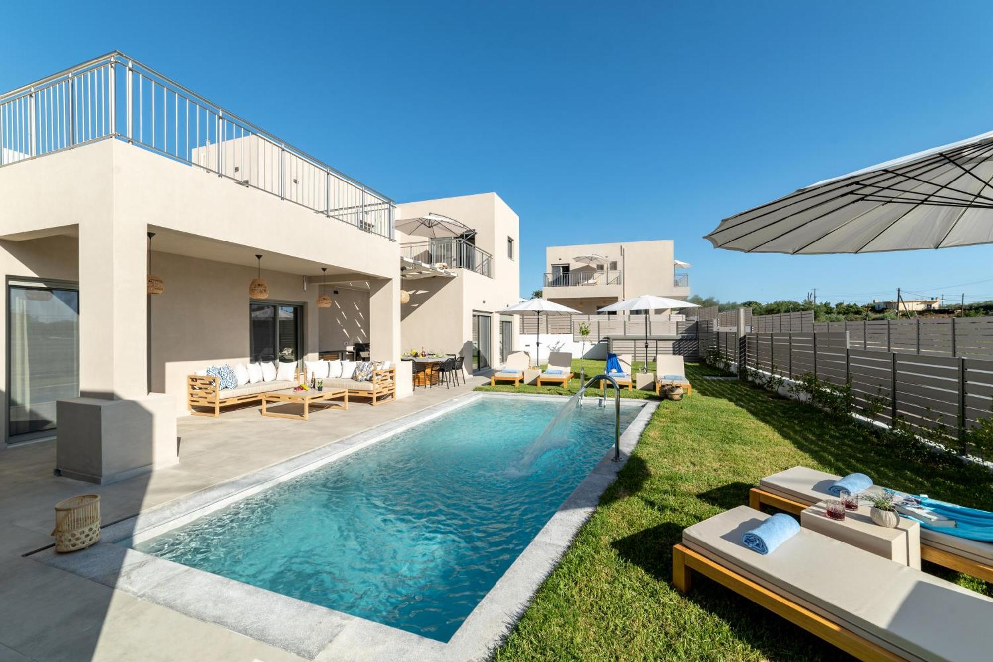 Ks Luxury Heated Pools Villa *