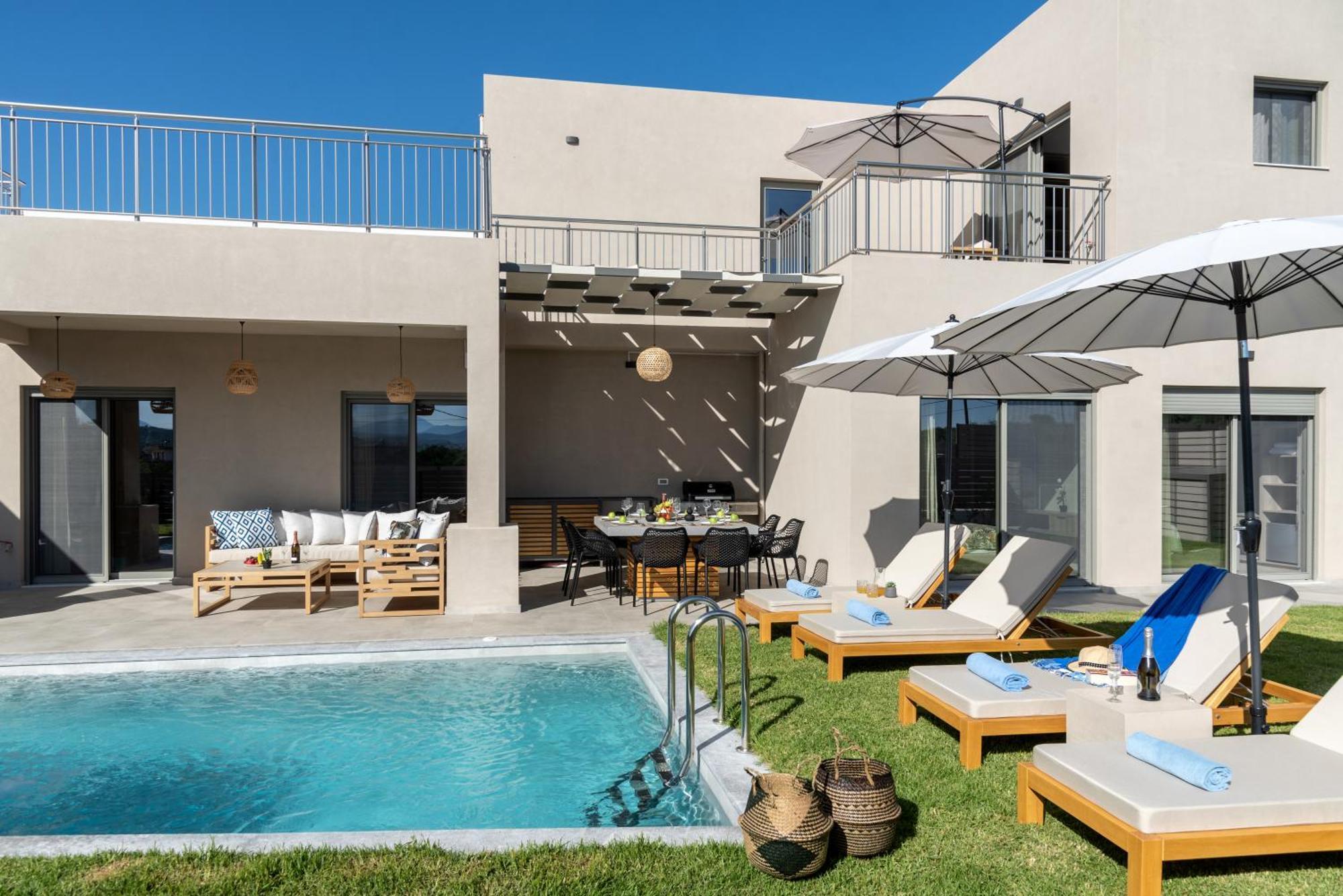Ks Luxury Heated Pools