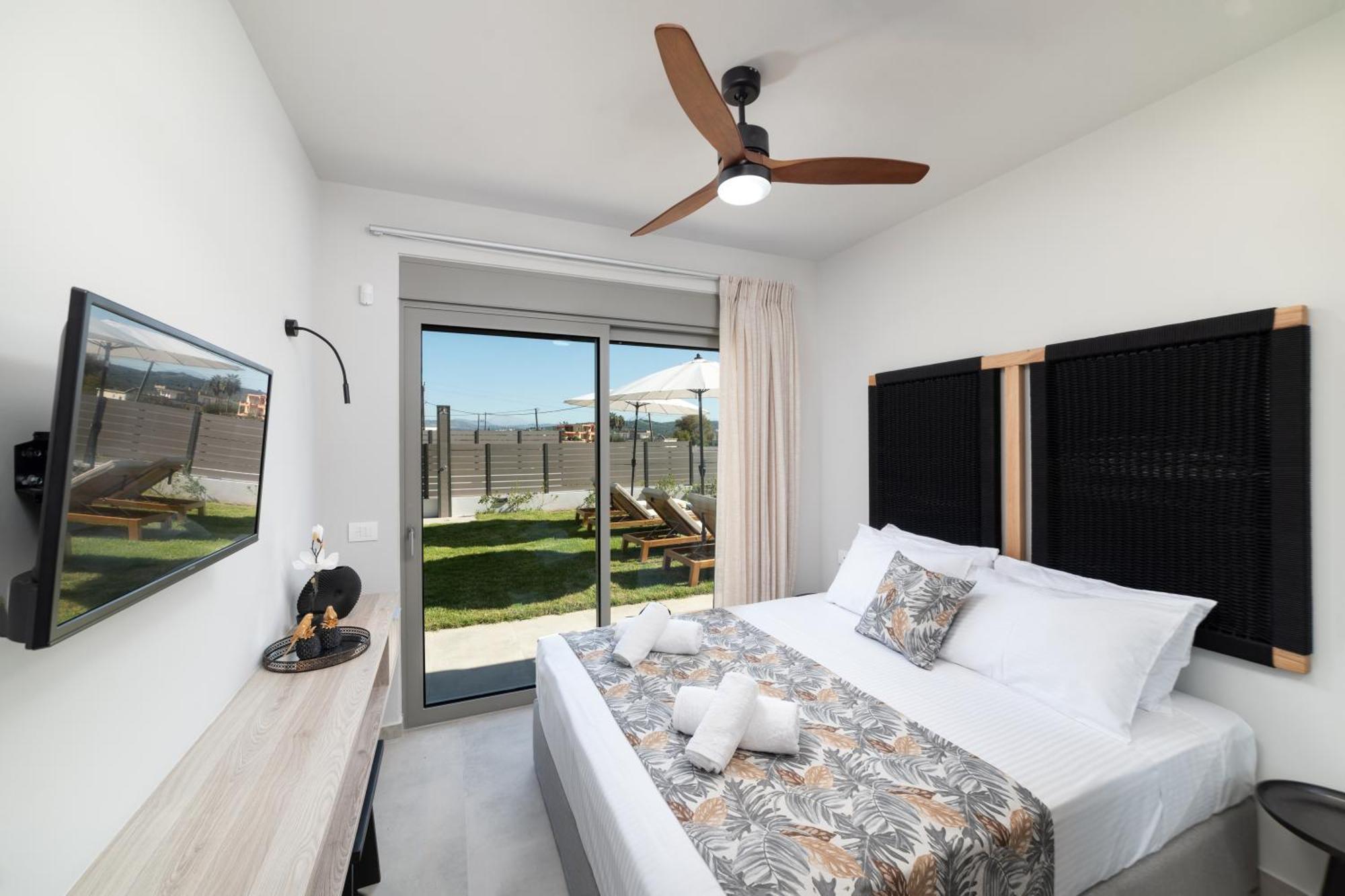 Ks Luxury Heated Pools Villa *